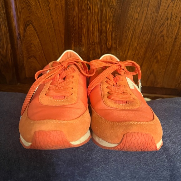 Michael Michael Kors Leather/Textile Upper Sneakers, Women’s 6, good condition - Picture 8 of 13